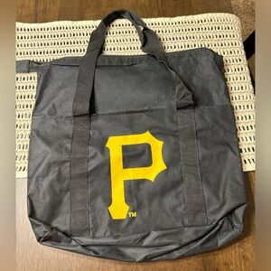 Pittsburgh Pirates Black Tote Bag with Zipper and front pocket